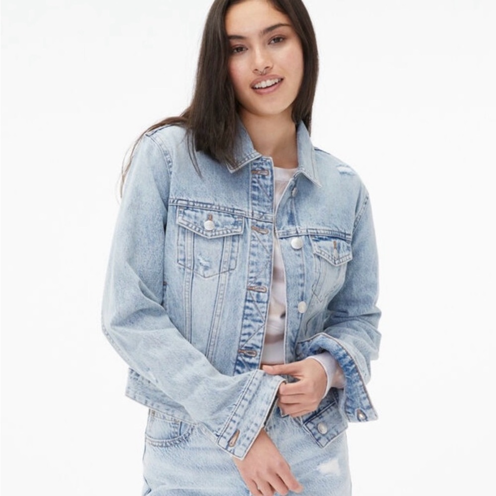 American Eagle Outfitters Light Blue Jean Jacket